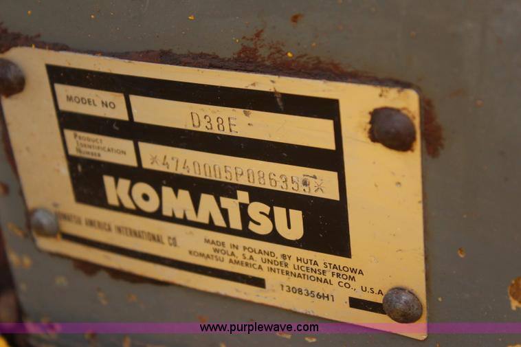 image for item J4455 2000 Komatsu D38E-1 dozer