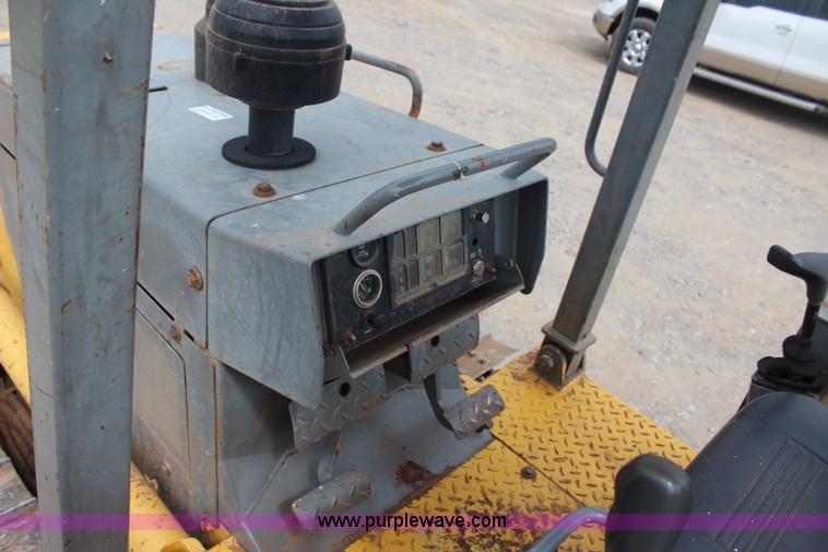 image for item J4455 2000 Komatsu D38E-1 dozer