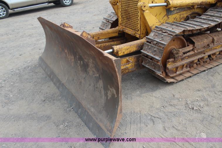 image for item J4455 2000 Komatsu D38E-1 dozer