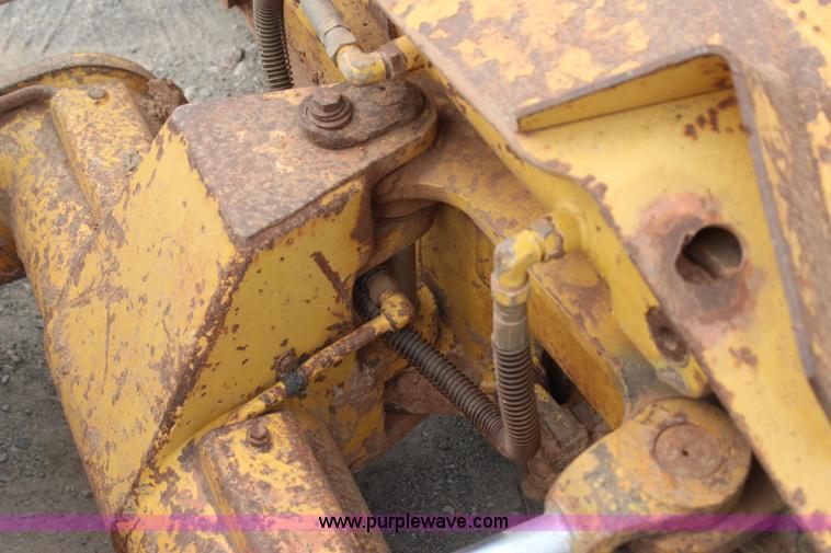 image for item J4455 2000 Komatsu D38E-1 dozer
