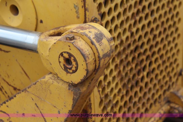 image for item J4455 2000 Komatsu D38E-1 dozer