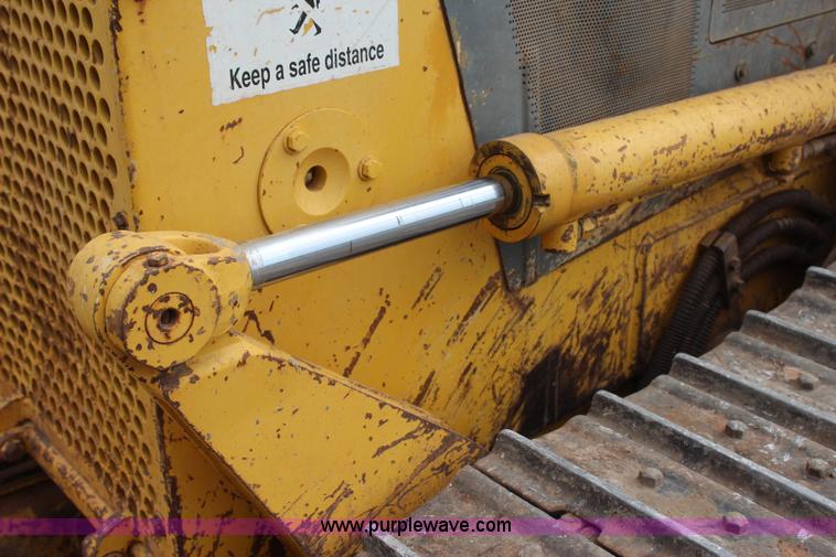 image for item J4455 2000 Komatsu D38E-1 dozer