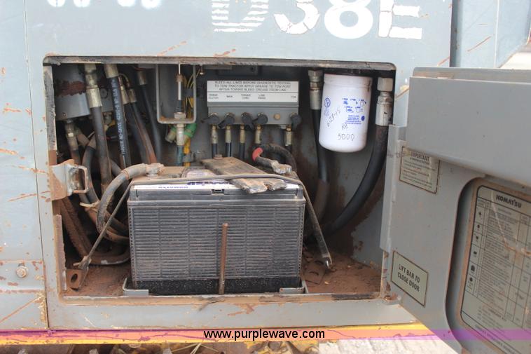 image for item J4455 2000 Komatsu D38E-1 dozer