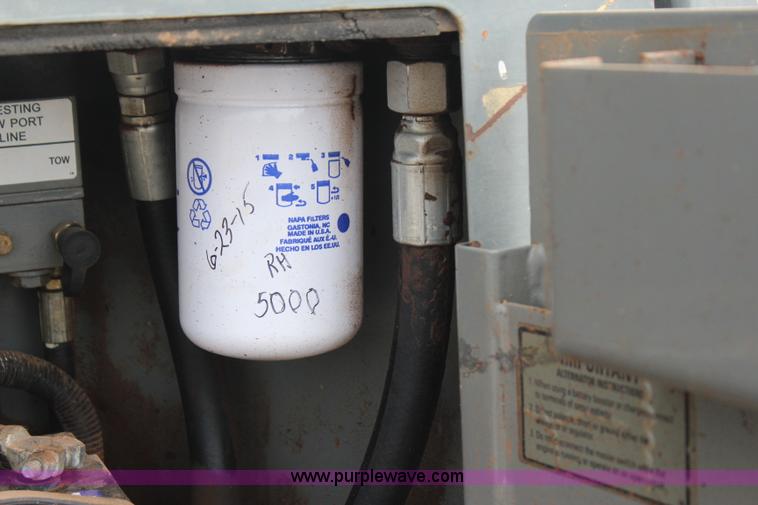 image for item J4455 2000 Komatsu D38E-1 dozer