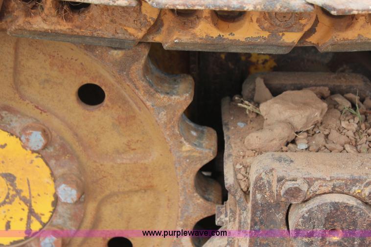 image for item J4455 2000 Komatsu D38E-1 dozer