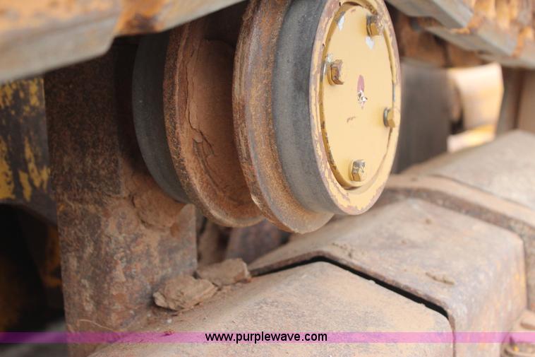 image for item J4455 2000 Komatsu D38E-1 dozer