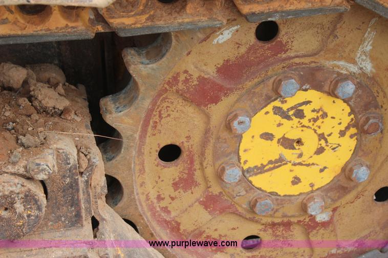 image for item J4455 2000 Komatsu D38E-1 dozer