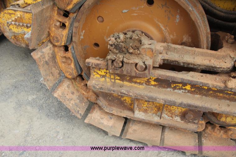 image for item J4455 2000 Komatsu D38E-1 dozer