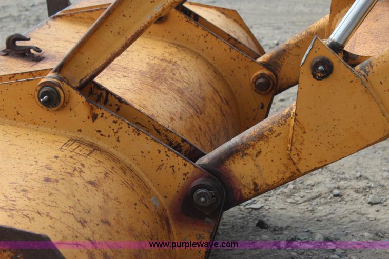 image for item J4456 1993 Case 480F LL landscape loader