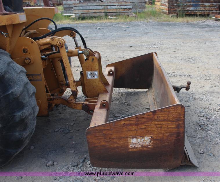 image for item J4456 1993 Case 480F LL landscape loader