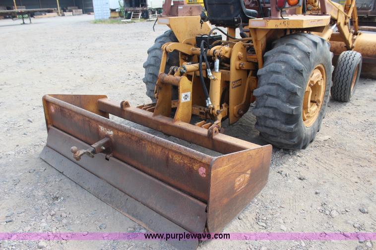 image for item J4456 1993 Case 480F LL landscape loader