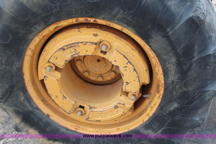 image for item J4456 1993 Case 480F LL landscape loader