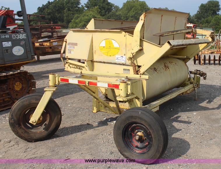 image for item J4457 HayBuster 256 straw blower