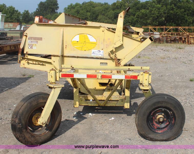 image for item J4457 HayBuster 256 straw blower