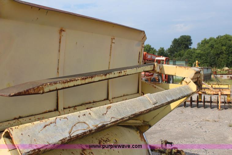 image for item J4457 HayBuster 256 straw blower