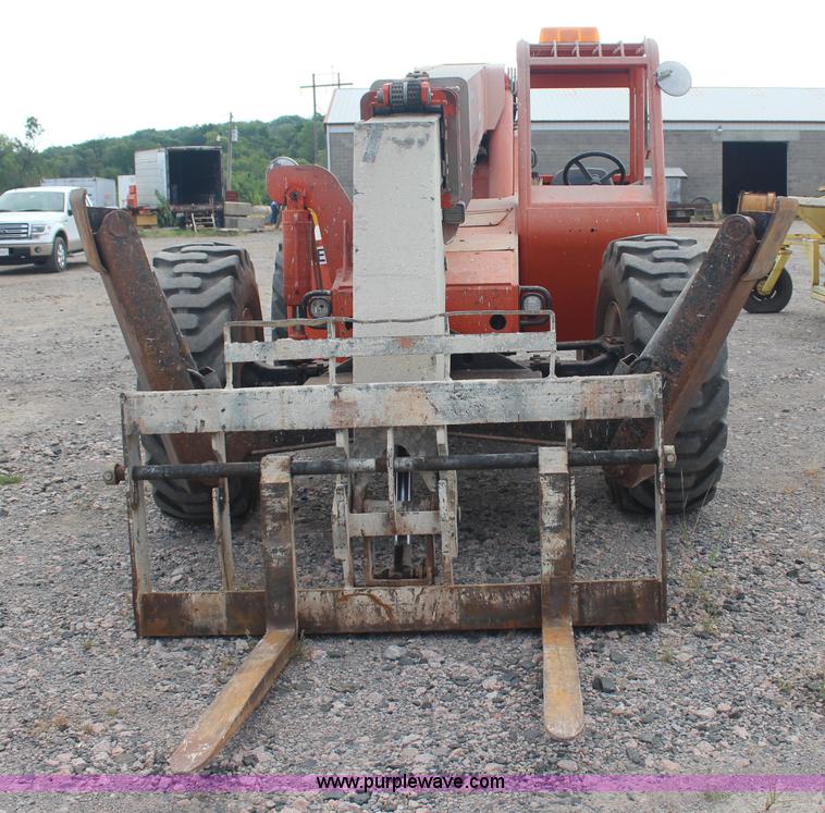 image for item J4458 2004 Sky Trak 10042 telehandler