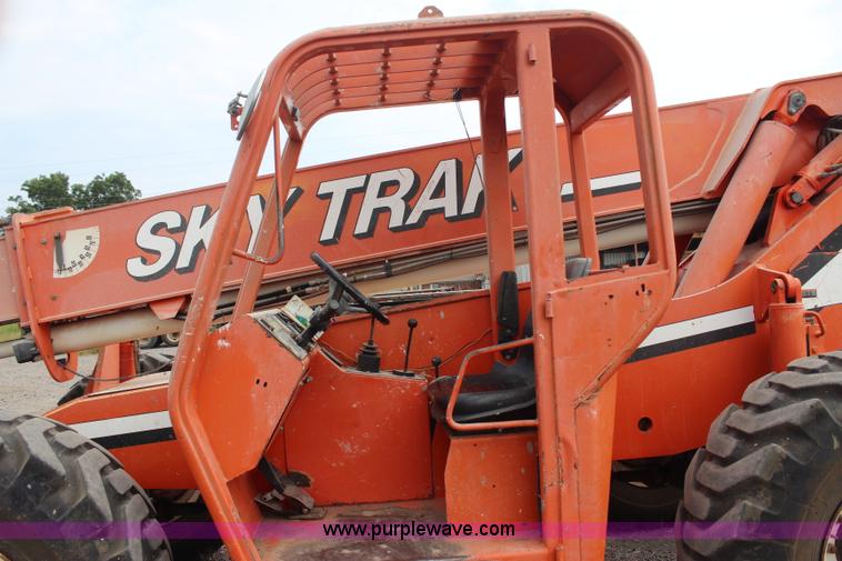 image for item J4458 2004 Sky Trak 10042 telehandler