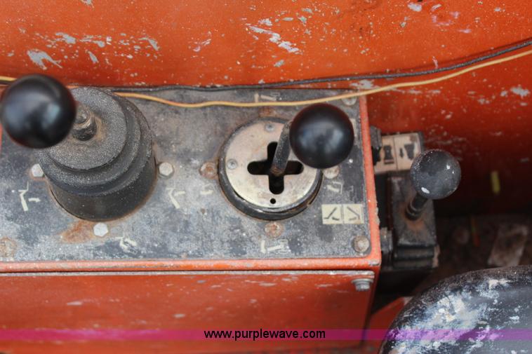 image for item J4458 2004 Sky Trak 10042 telehandler