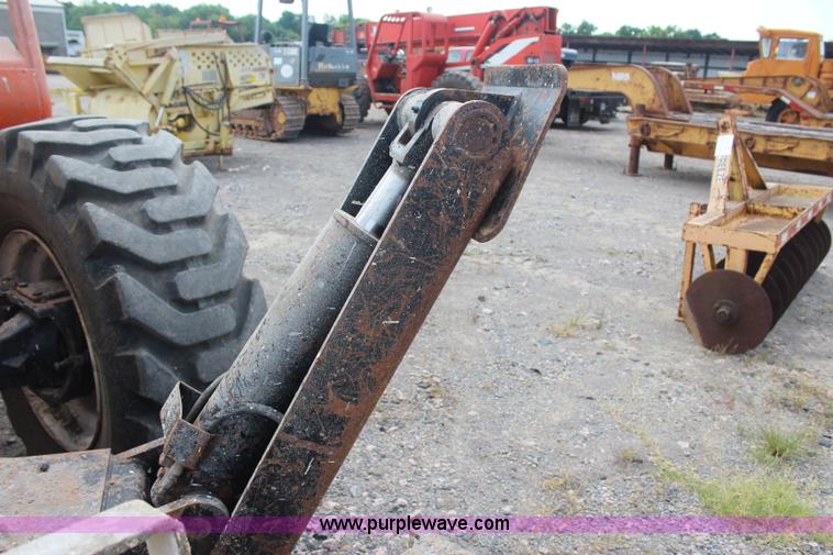 image for item J4458 2004 Sky Trak 10042 telehandler