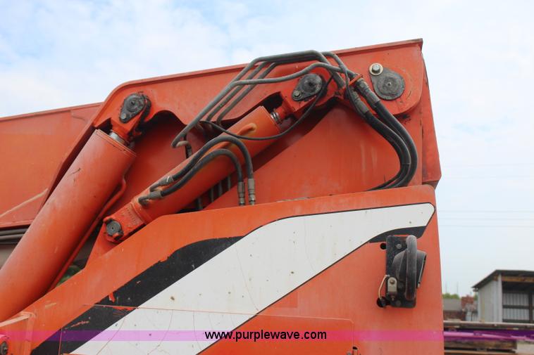 image for item J4458 2004 Sky Trak 10042 telehandler