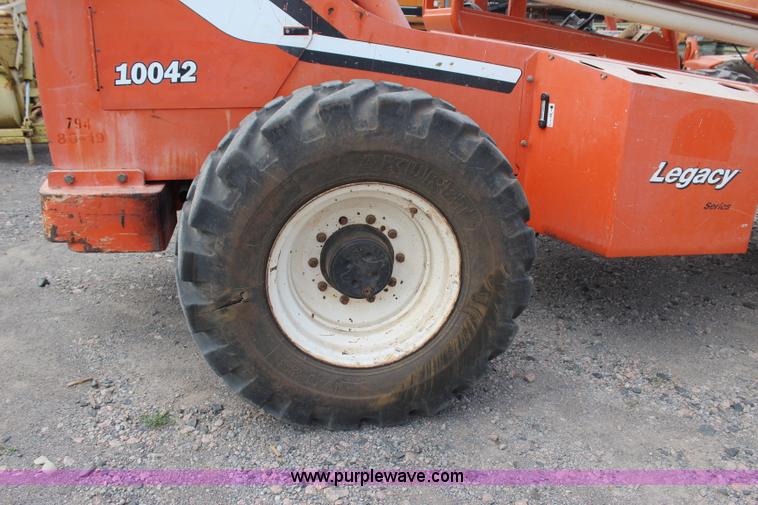 image for item J4458 2004 Sky Trak 10042 telehandler