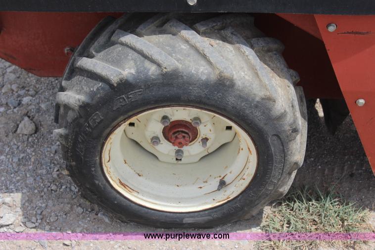 image for item J4461 2002 Ditch Witch 1820H trencher