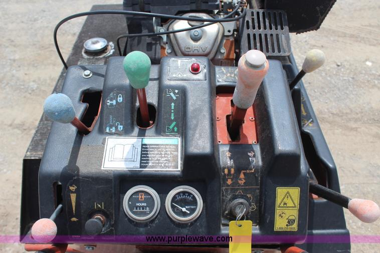 image for item J4462 2000 Ditch Witch 1820 trencher