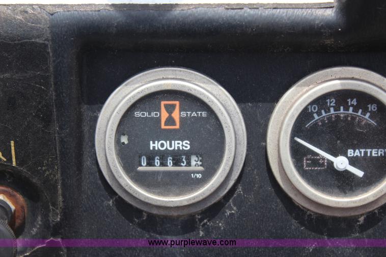 image for item J4462 2000 Ditch Witch 1820 trencher