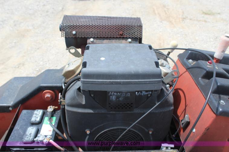 image for item J4462 2000 Ditch Witch 1820 trencher