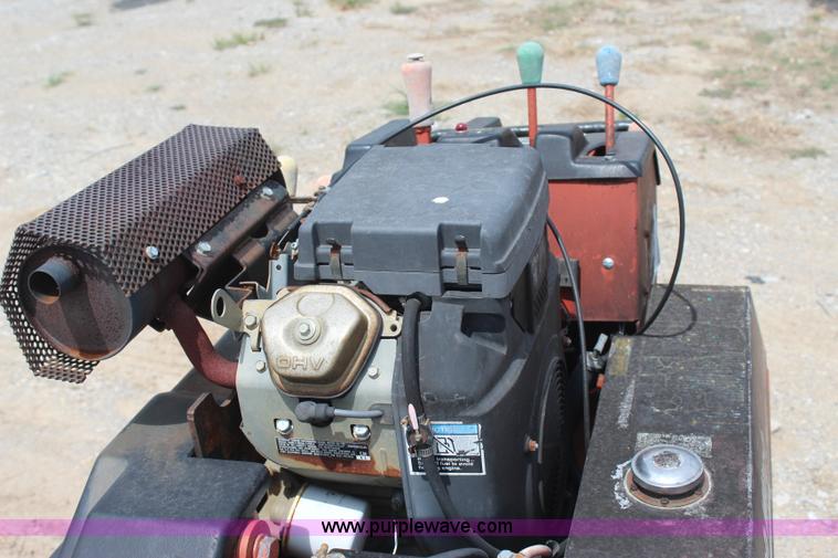 image for item J4462 2000 Ditch Witch 1820 trencher