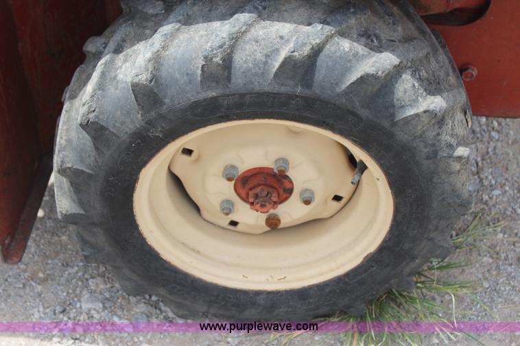 image for item J4462 2000 Ditch Witch 1820 trencher
