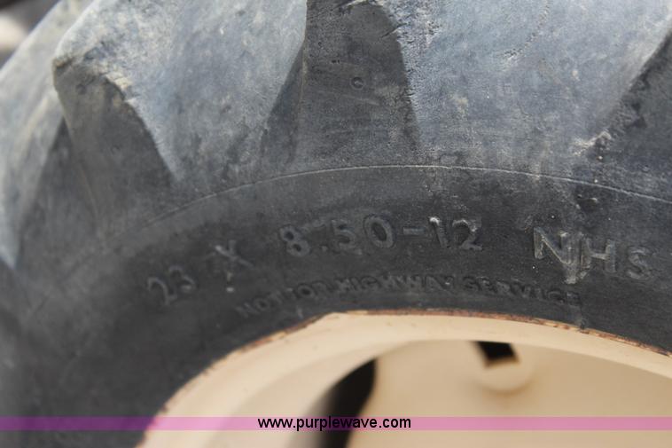 image for item J4462 2000 Ditch Witch 1820 trencher