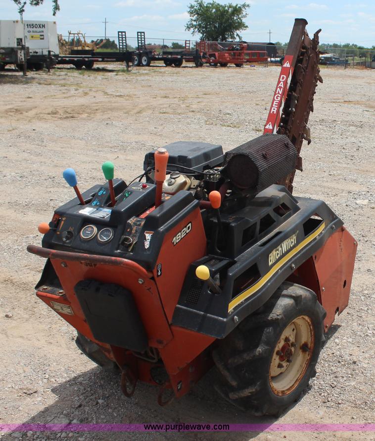 image for item J4463 1994 Ditch Witch 1820 trencher