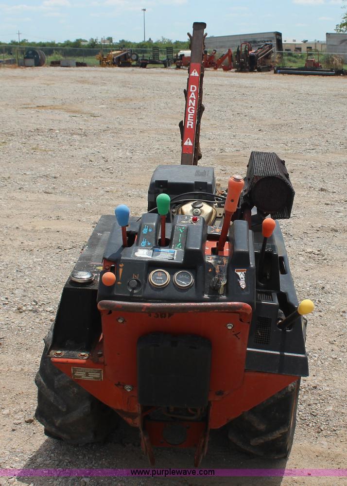 image for item J4463 1994 Ditch Witch 1820 trencher