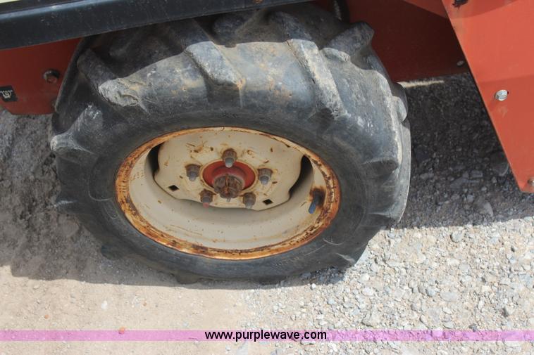 image for item J4463 1994 Ditch Witch 1820 trencher