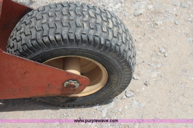 image for item J4463 1994 Ditch Witch 1820 trencher