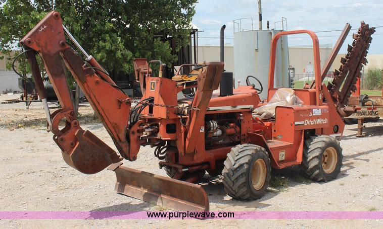 image for item J4465 1994 Ditch Witch 5110 trencher