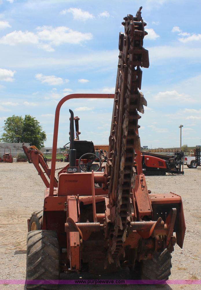 image for item J4465 1994 Ditch Witch 5110 trencher