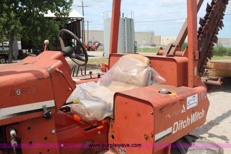 image for item J4465 1994 Ditch Witch 5110 trencher