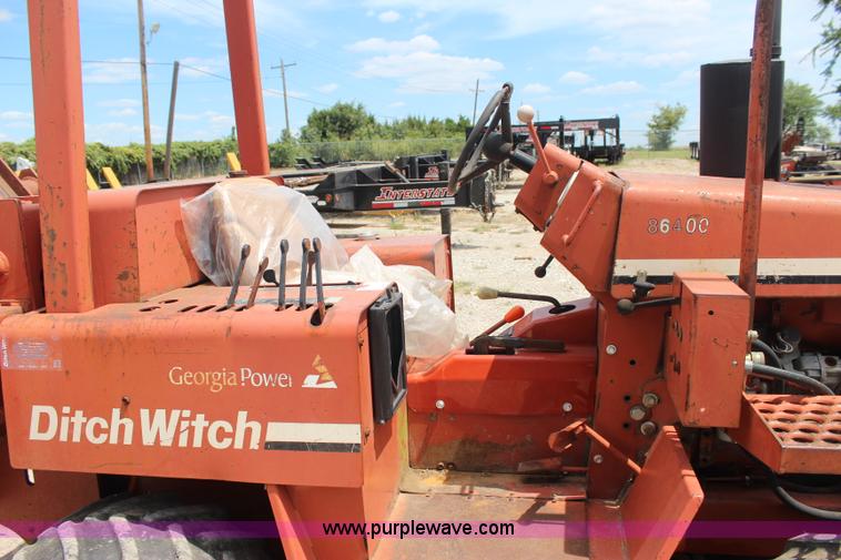 image for item J4465 1994 Ditch Witch 5110 trencher