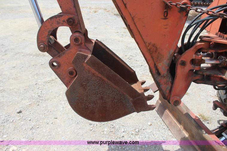 image for item J4465 1994 Ditch Witch 5110 trencher