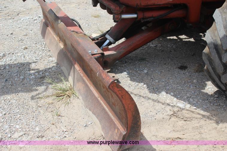 image for item J4465 1994 Ditch Witch 5110 trencher