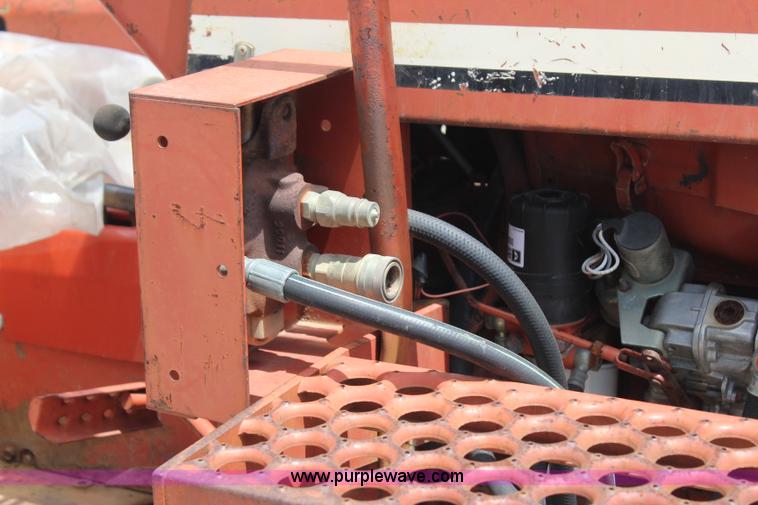 image for item J4465 1994 Ditch Witch 5110 trencher