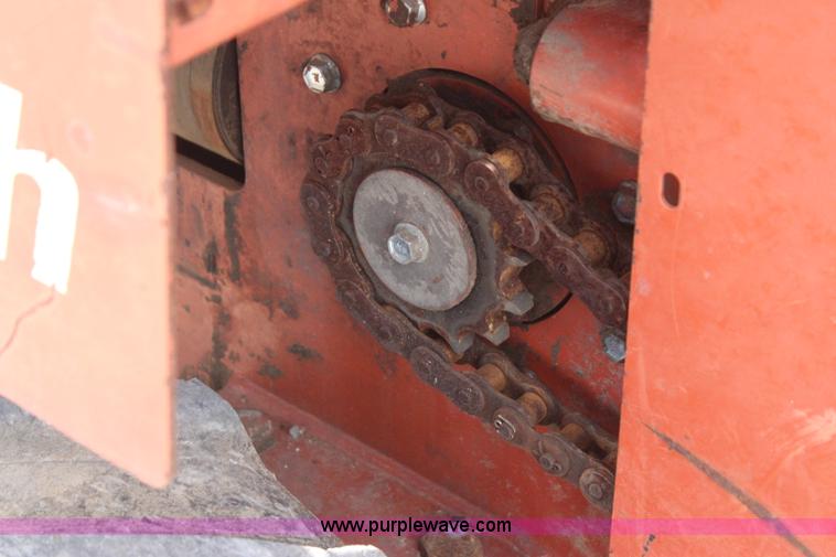 image for item J4465 1994 Ditch Witch 5110 trencher