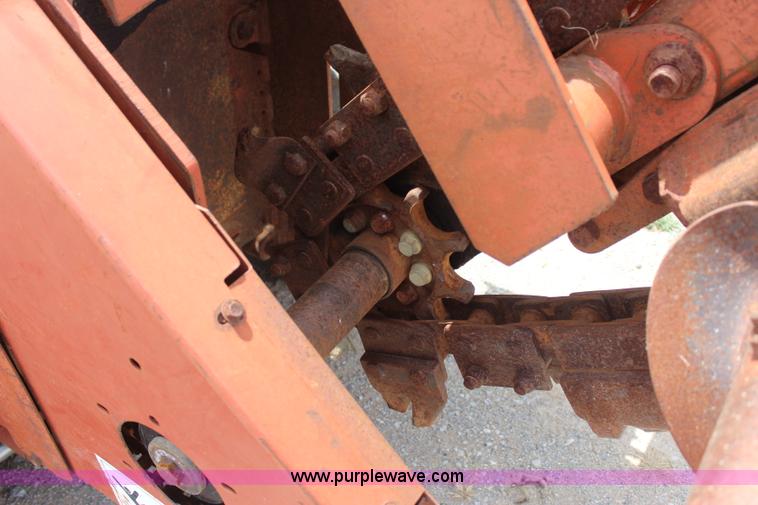image for item J4465 1994 Ditch Witch 5110 trencher