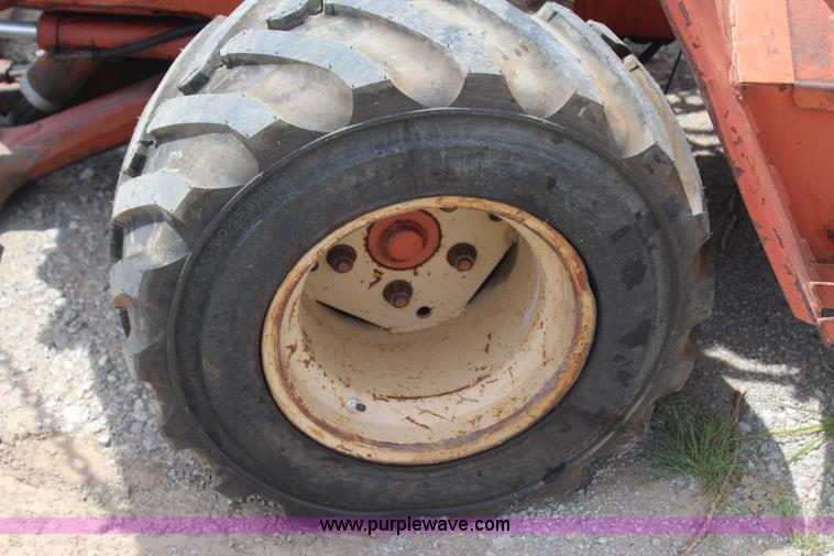 image for item J4465 1994 Ditch Witch 5110 trencher