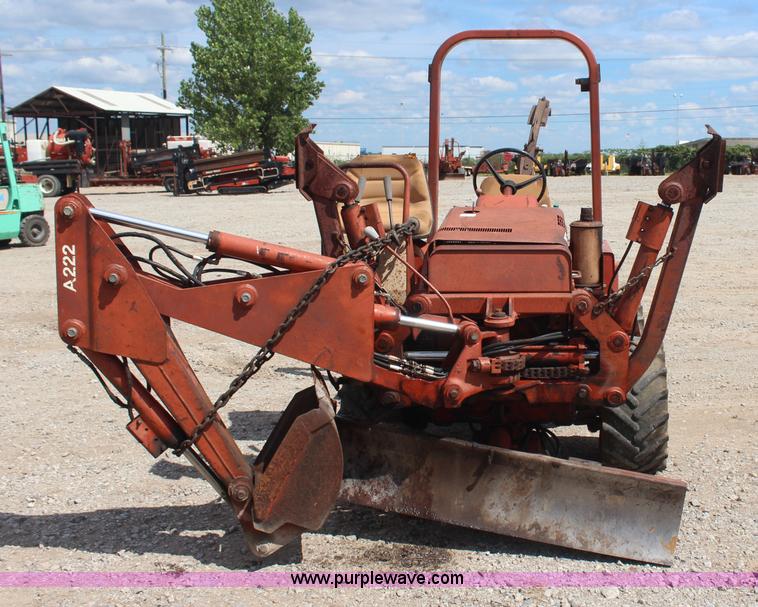 image for item J4466 1989 Ditch Witch 2310DD trencher