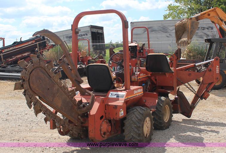 image for item J4466 1989 Ditch Witch 2310DD trencher