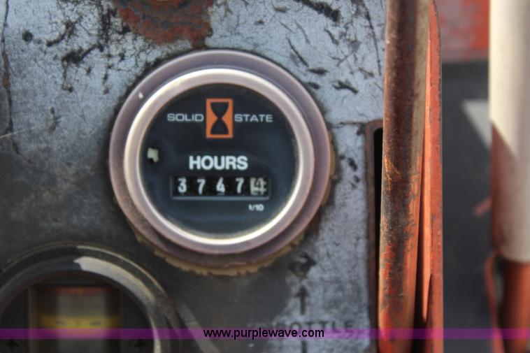 image for item J4466 1989 Ditch Witch 2310DD trencher