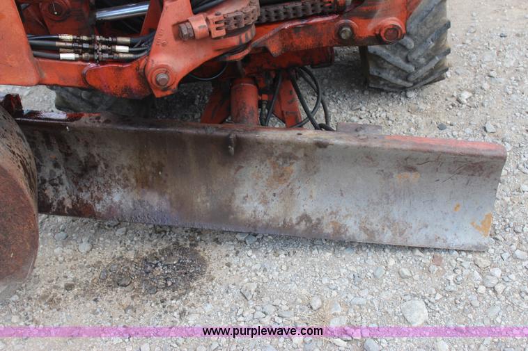 image for item J4466 1989 Ditch Witch 2310DD trencher